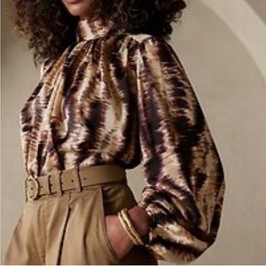 Banana Republic Factory - Slit-back Blouse